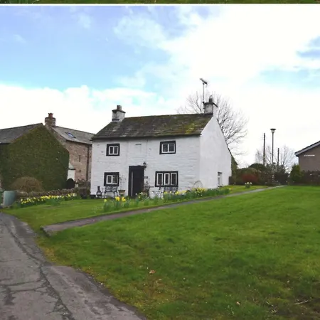 White Askham * Askham (Cumbria)